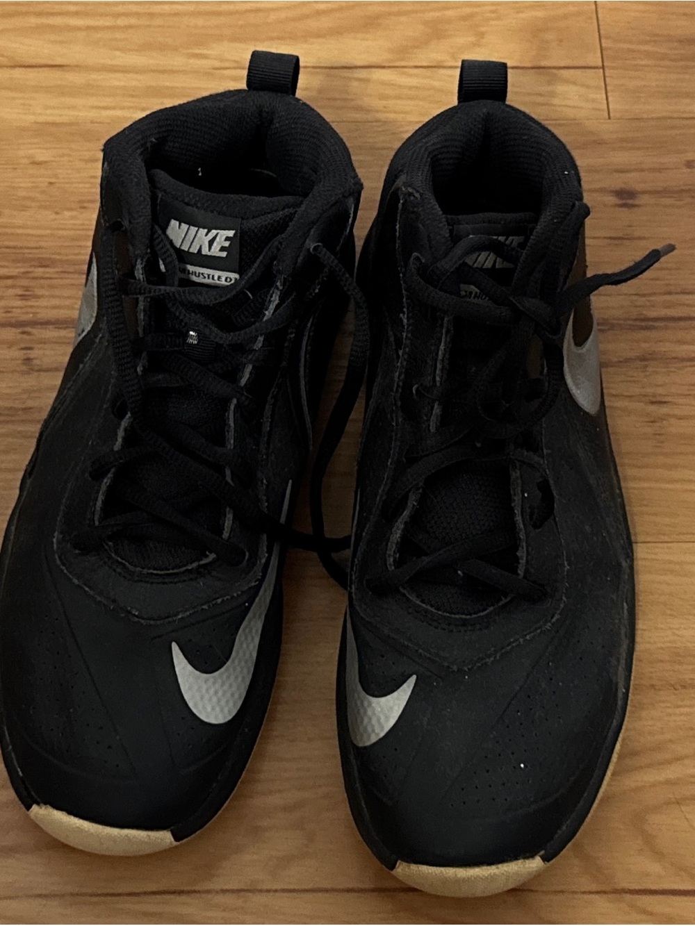 Nike Team Hustle D7 Mid Black Silver Basketball Shoes Sneakers Size 6Y
